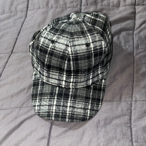 Accessories - Plaid Black and Gray Men's Cap